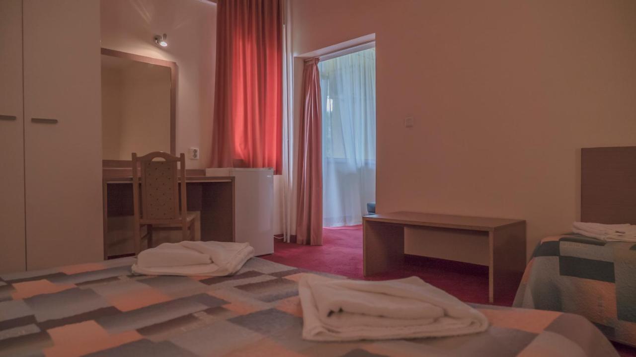 Park Hotel Persey Варна Экстерьер фото
