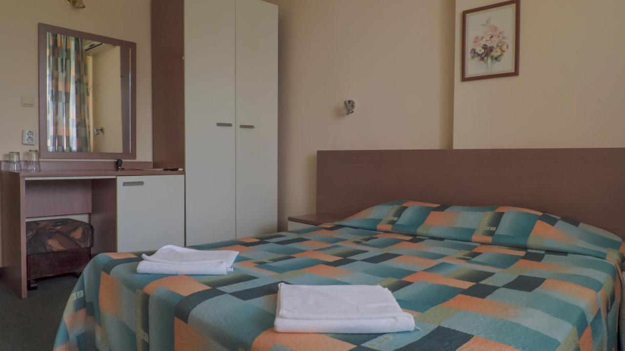 Park Hotel Persey Варна Экстерьер фото