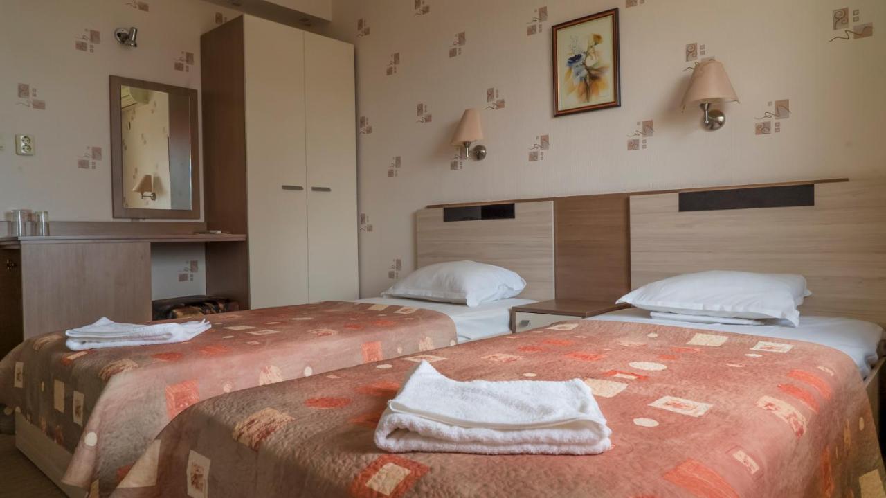 Park Hotel Persey Варна Экстерьер фото