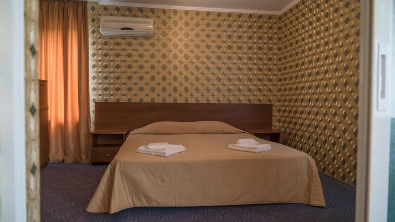 Park Hotel Persey Варна Экстерьер фото